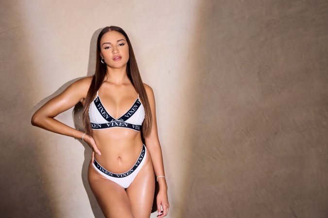 Gizelle Blanco rides hard, deepthroats, and takes facials in abandoned lawyers house photo 6
